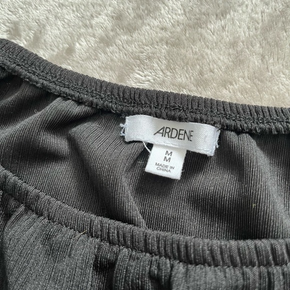 Ardene Off Shoulder Top - Medium - Picture 2 of 2